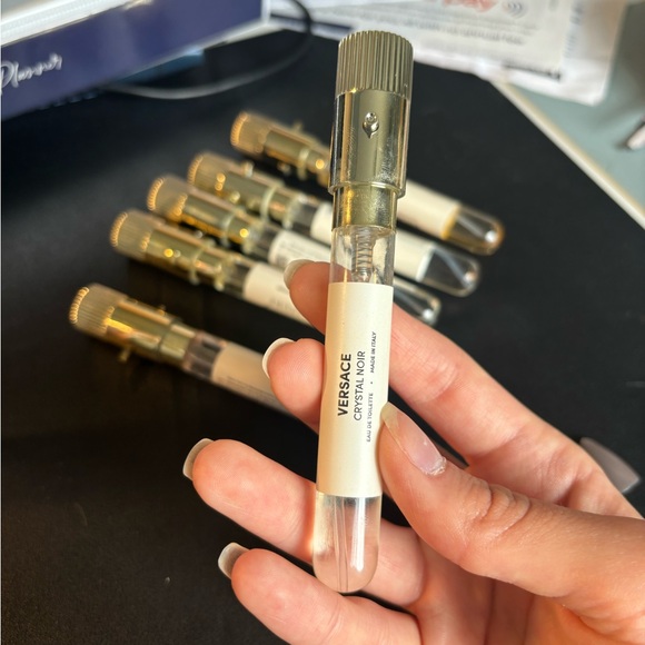 Travel size perfumes - Picture 9 of 11